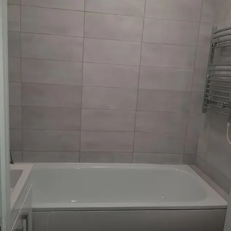 Ardara Town Centre 2 Bed Donegal Town