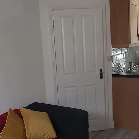 Ardara Town Centre 2 Bed