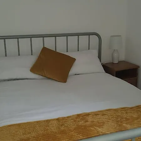 Ardara Town Centre 2 Bed ドネゴール
